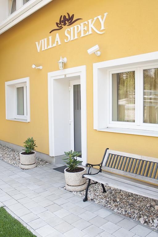 Villa Sipeky Senec Exterior foto